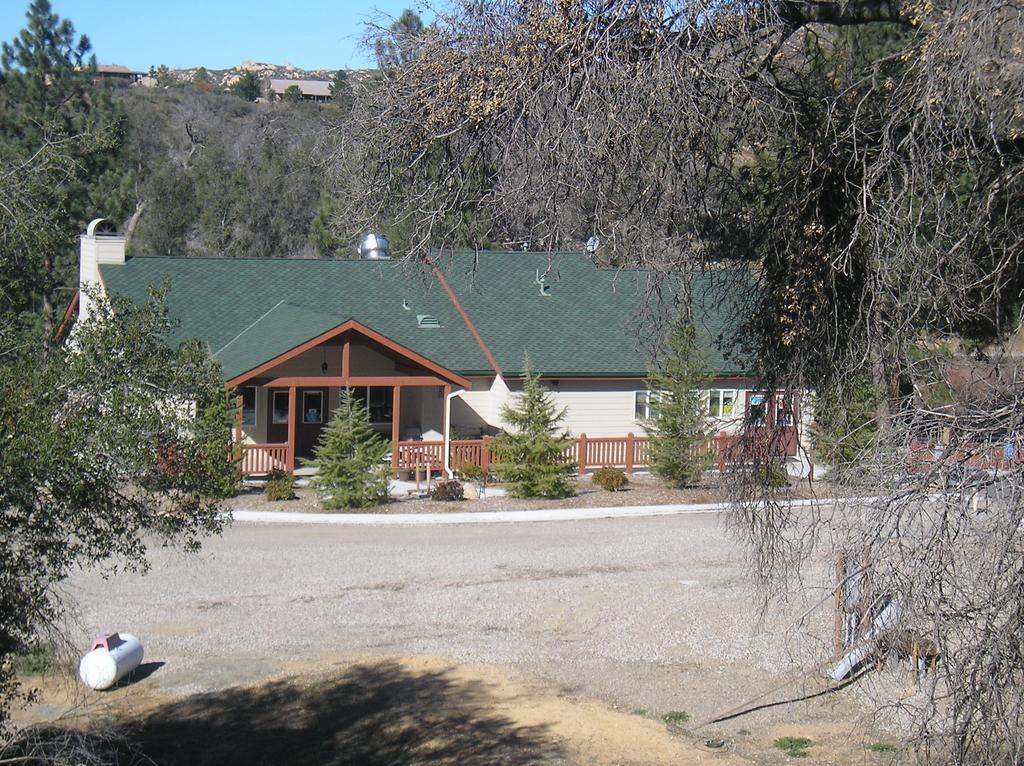Descanso Oakzanita Springs Camping Resort Cottage 3 מראה חיצוני תמונה