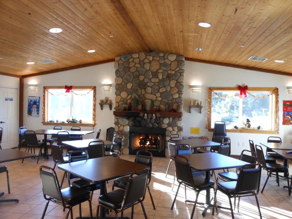 Descanso Oakzanita Springs Camping Resort Cottage 3 מראה חיצוני תמונה