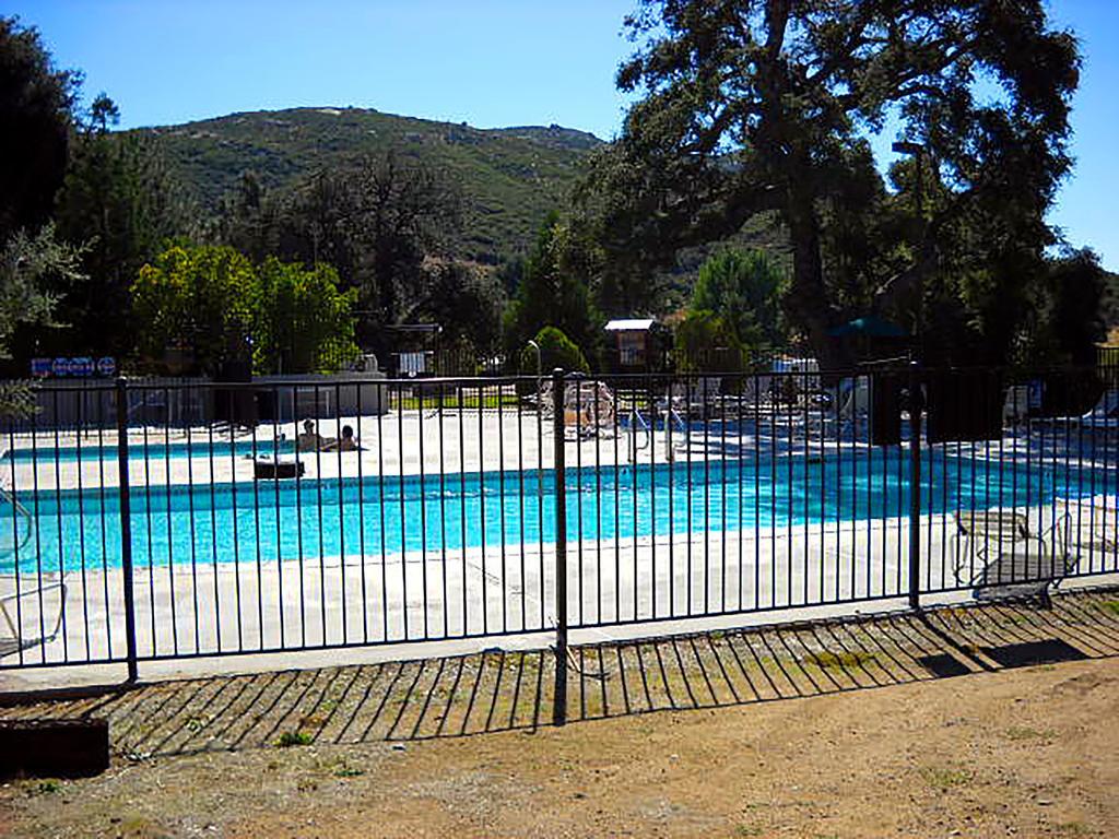 Descanso Oakzanita Springs Camping Resort Cottage 3 מראה חיצוני תמונה
